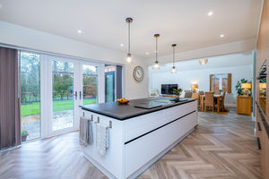 Photo 15- click for photo gallery